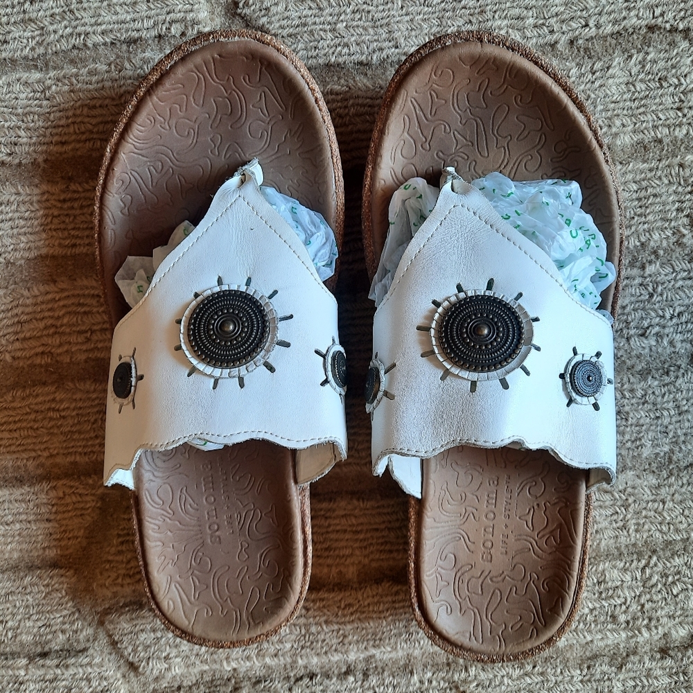 *HP!* Sonoma Streak White Leather Sandals